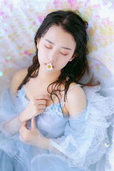 食人神之山在线观看完整免费高清原声满天星
